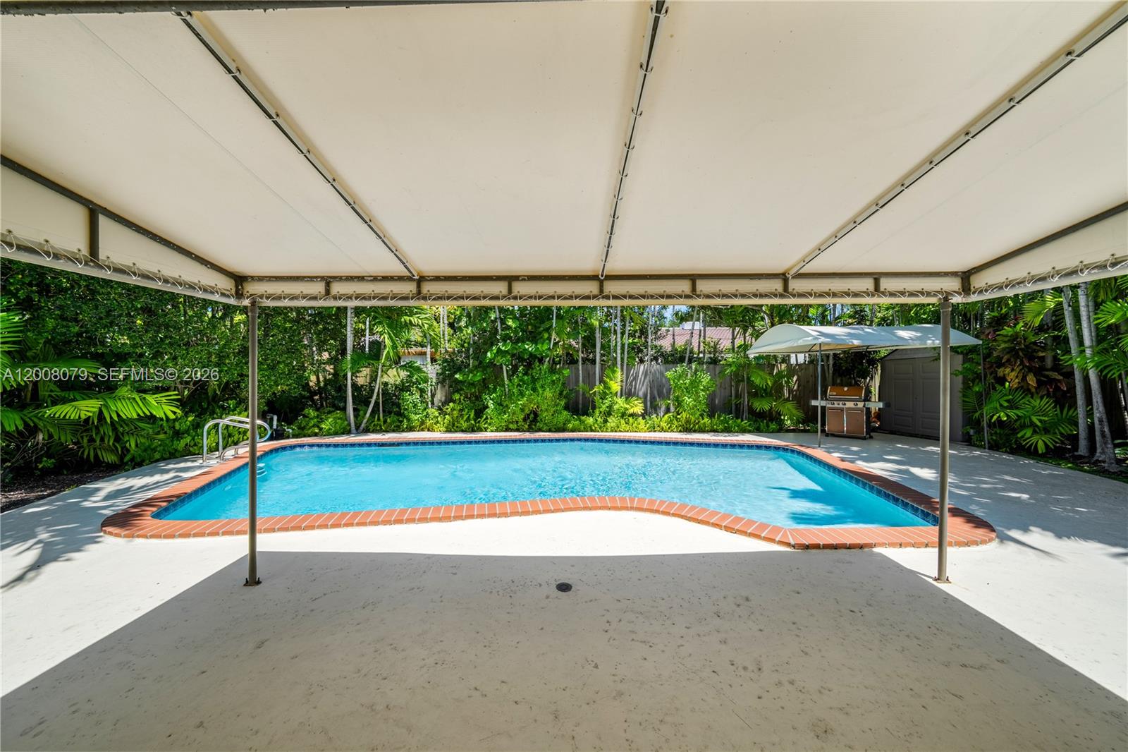 739 Lakeview Dr Miami Beach, FL 33140