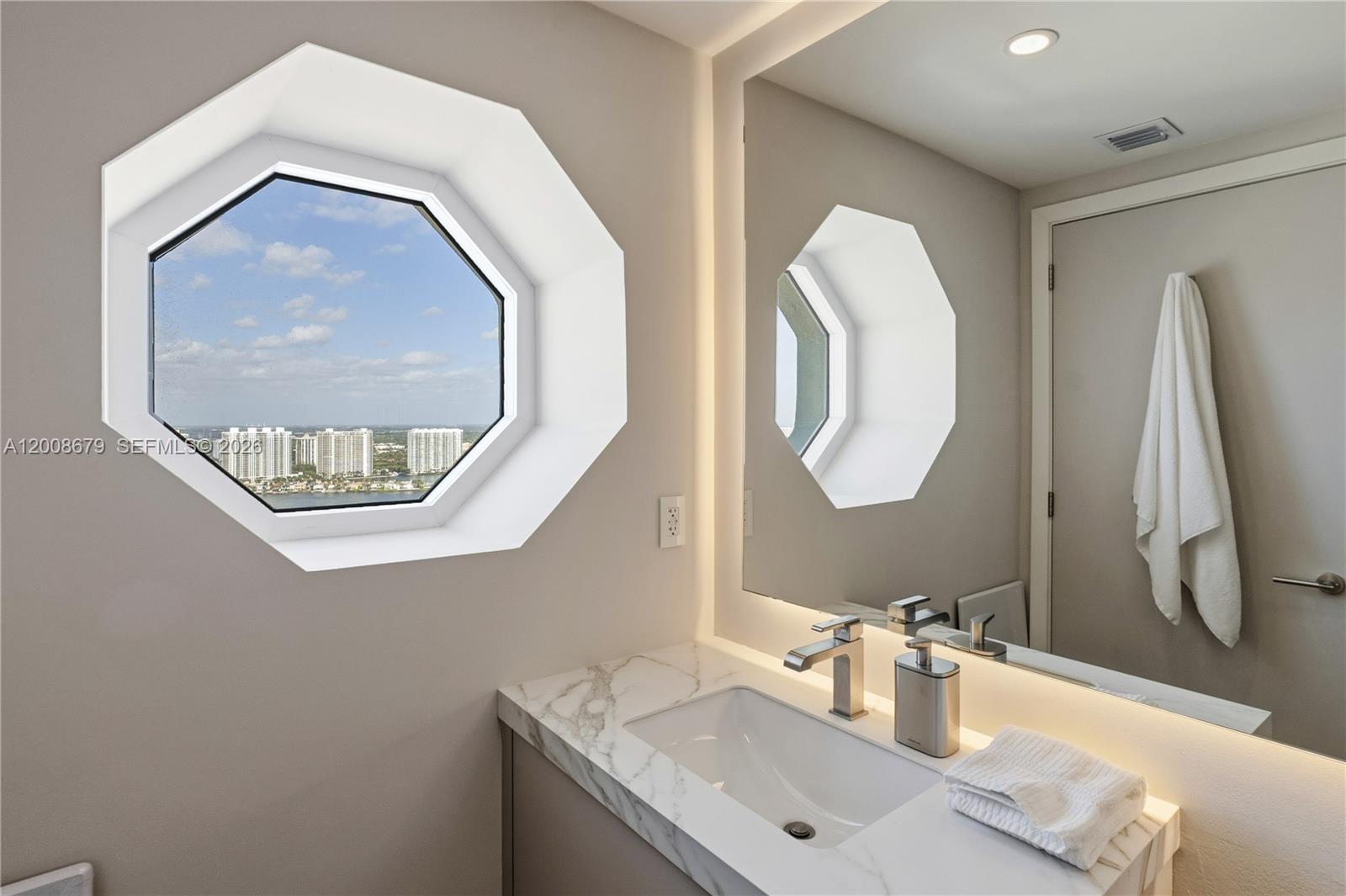 17875 Collins Ave #3906 Sunny Isles Beach, FL 33160