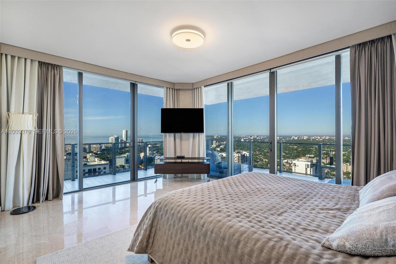 88 SW 7th St #3801 Miami, FL 33130