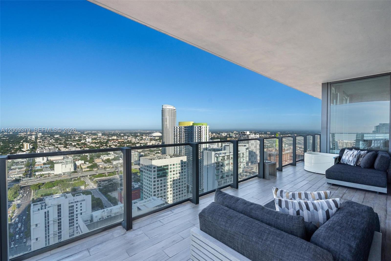 88 SW 7th St #3801 Miami, FL 33130