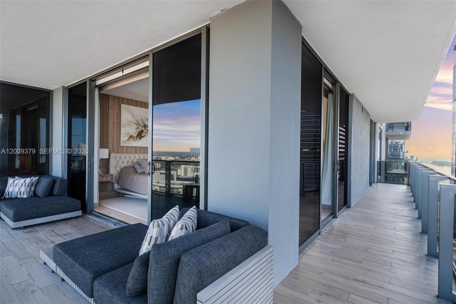 88 SW 7th St #3801 Miami, FL 33130