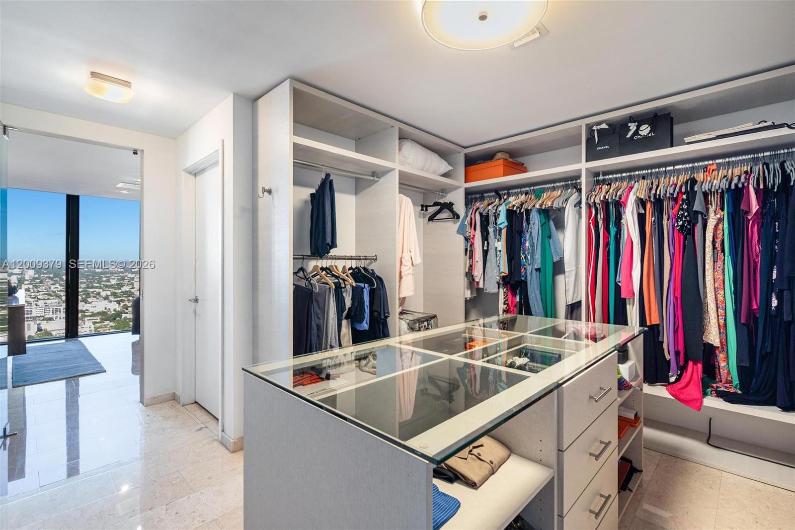 88 SW 7th St #3801 Miami, FL 33130