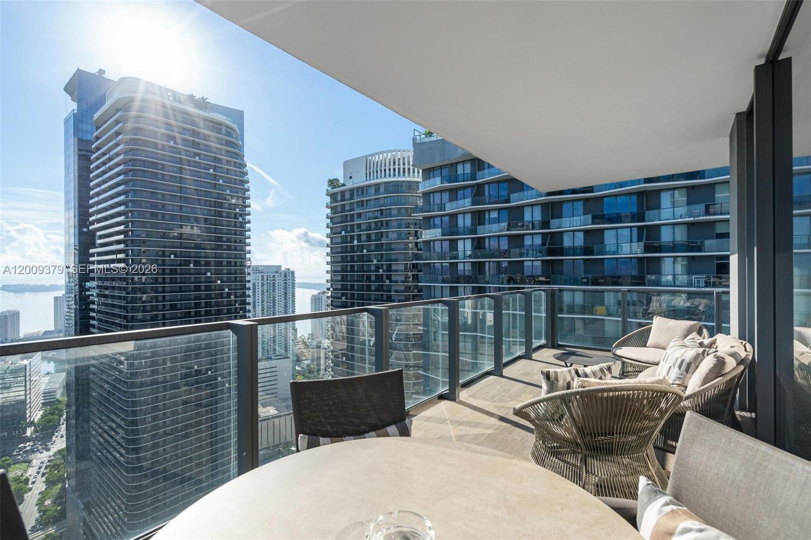 88 SW 7th St #3801 Miami, FL 33130