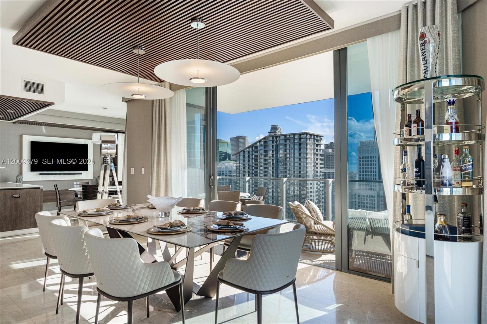 88 SW 7th St #3801 Miami, FL 33130