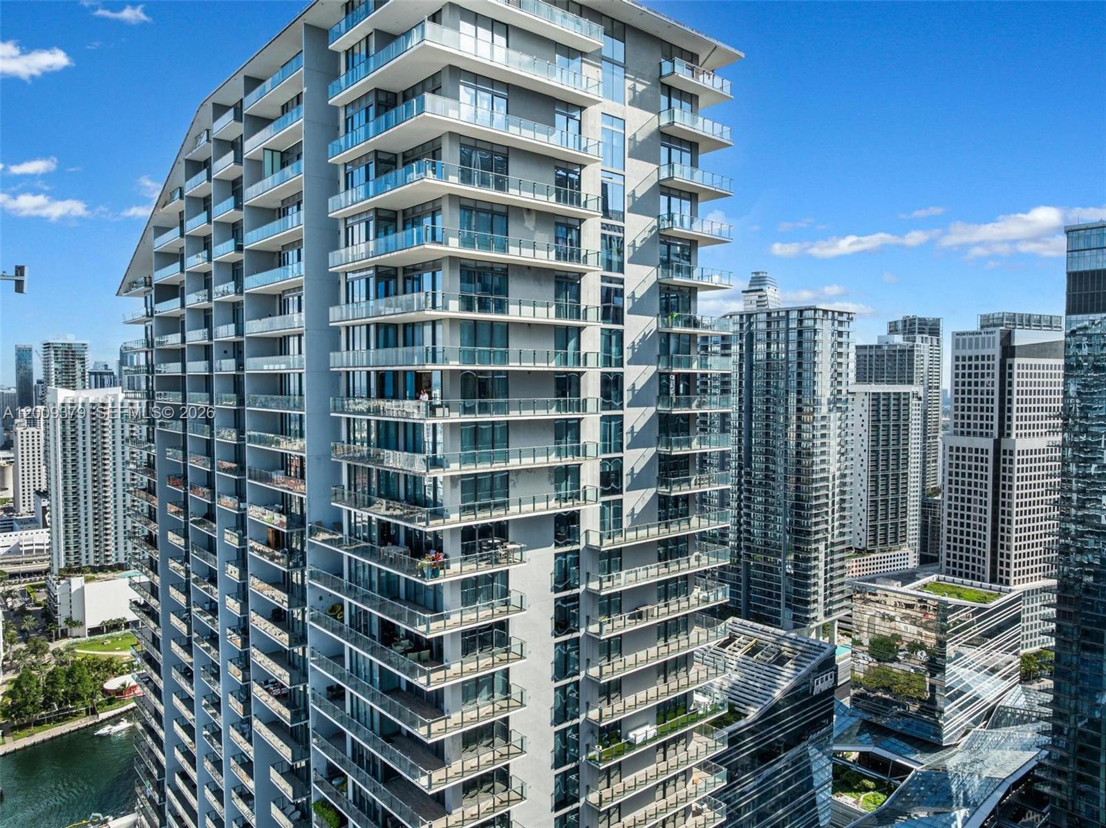 88 SW 7th St #3801 Miami, FL 33130