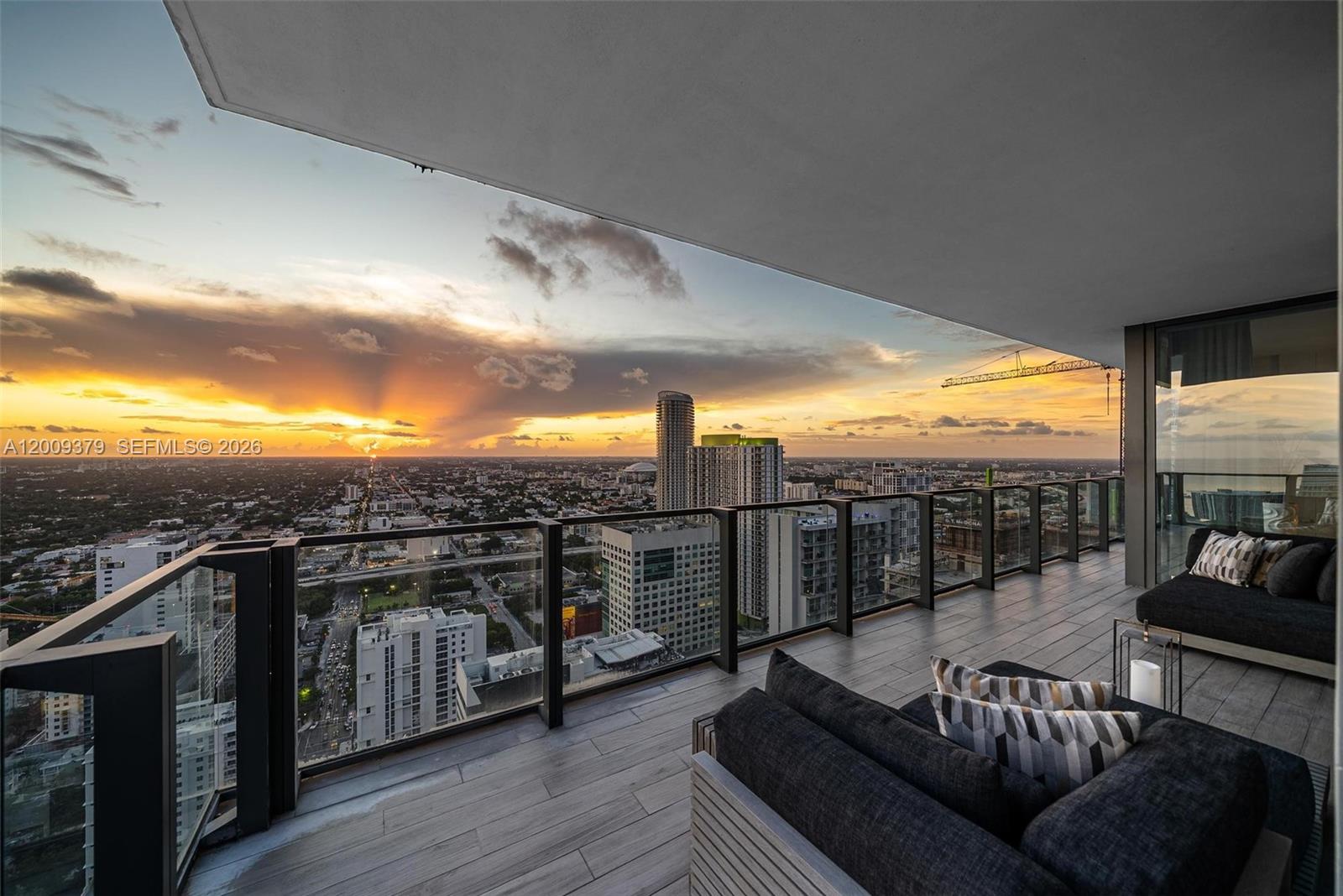 88 SW 7th St #3801 Miami, FL 33130