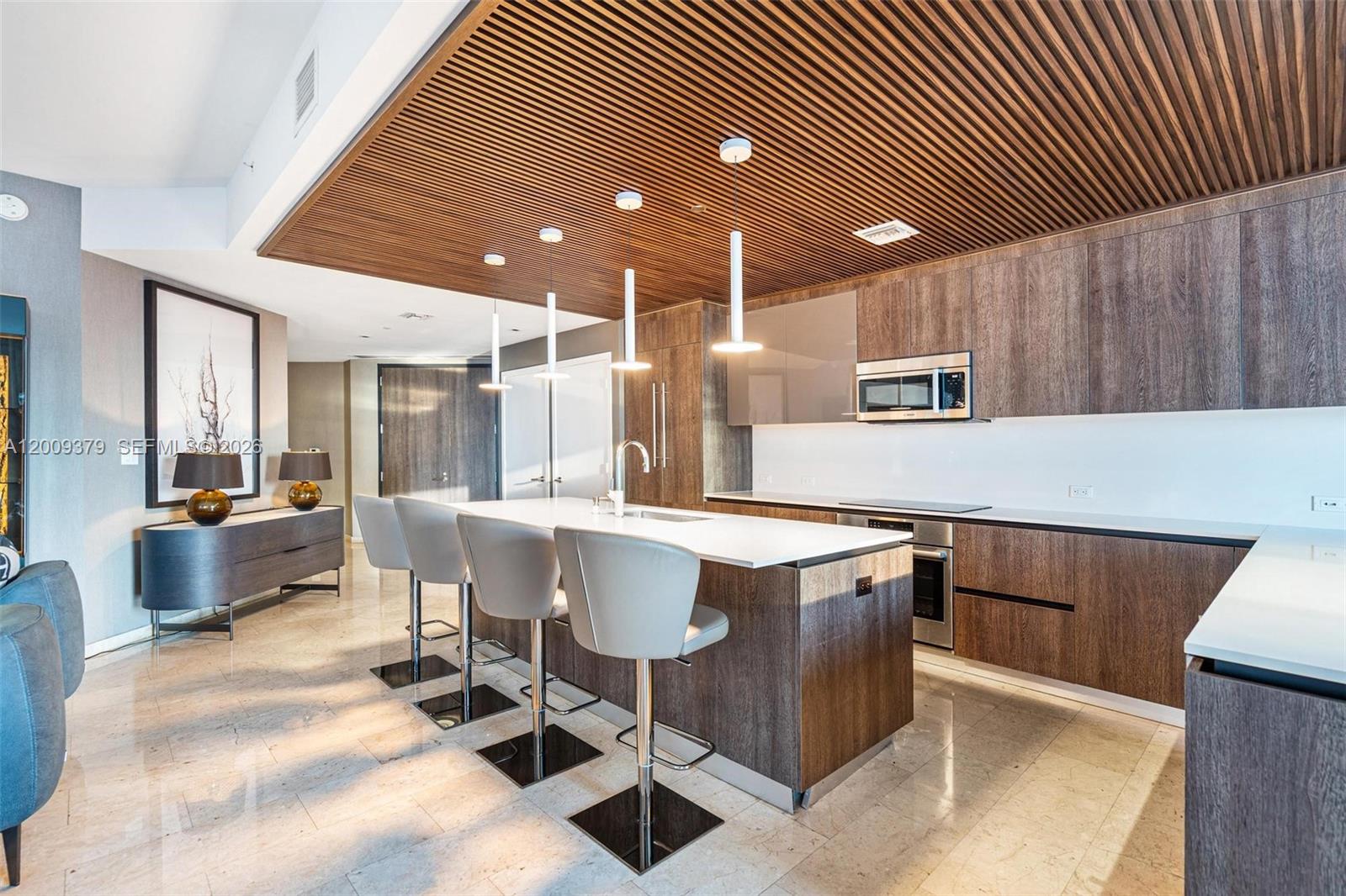 88 SW 7th St #3801 Miami, FL 33130