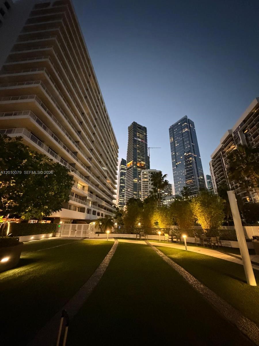 image Brickell Harbour30