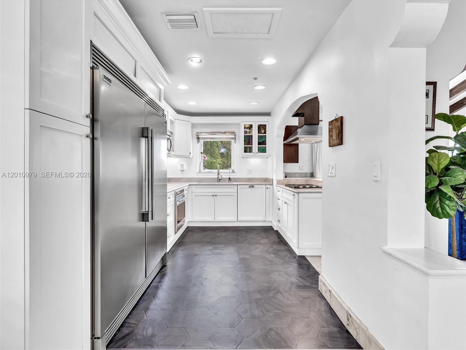 744 NE 18th Ave Fort Lauderdale, FL 33304