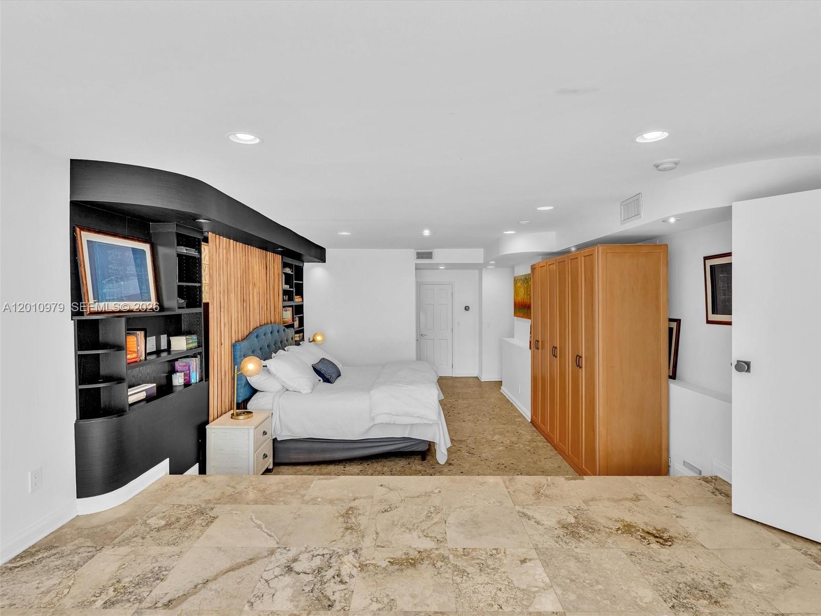 744 NE 18th Ave Fort Lauderdale, FL 33304