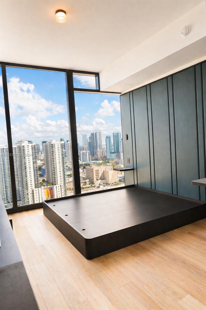 20 NE 11st Th St #3403A Miami, FL 33132