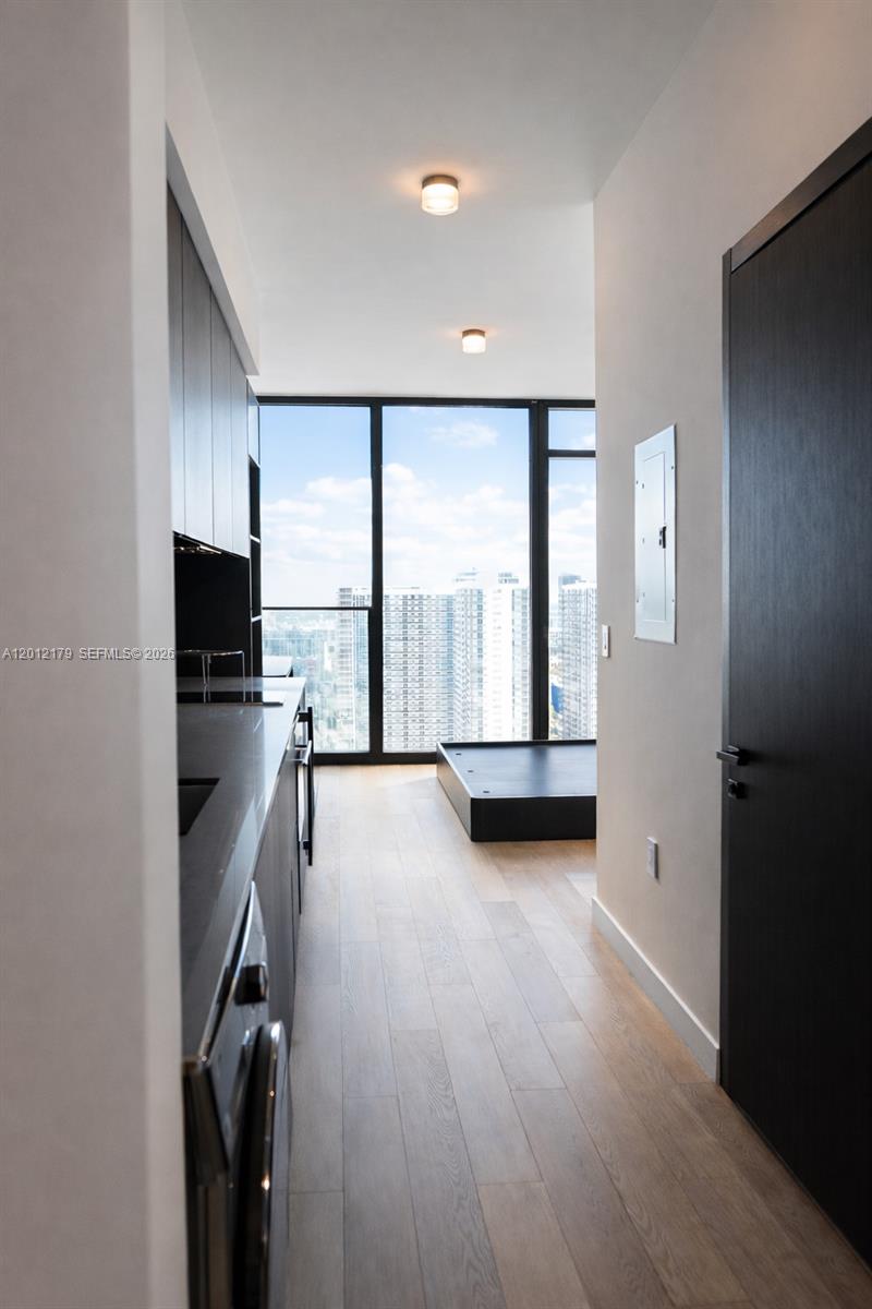 20 NE 11st Th St #3403A Miami, FL 33132