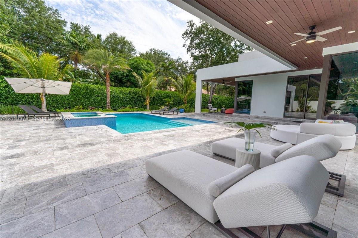 6785 SW 99th Ter Pinecrest, FL 33156