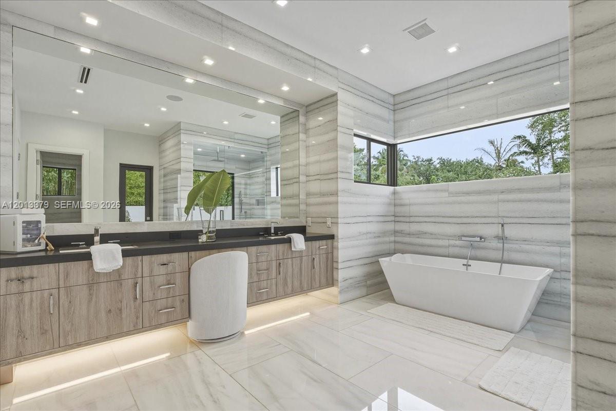6785 SW 99th Ter Pinecrest, FL 33156
