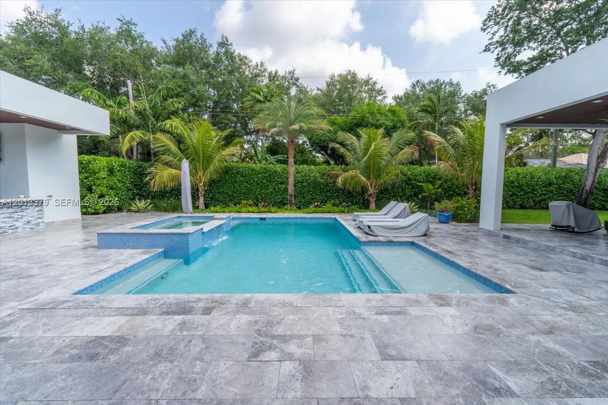 6785 SW 99th Ter Pinecrest, FL 33156