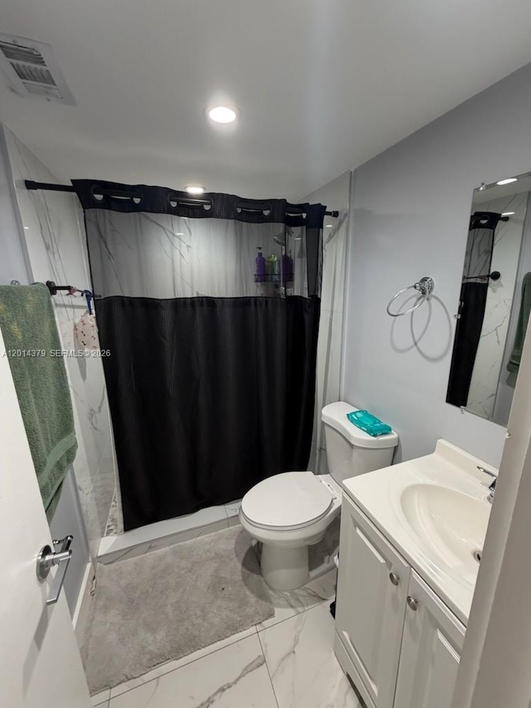5033 NW 7th St #209 Miami, FL 33126