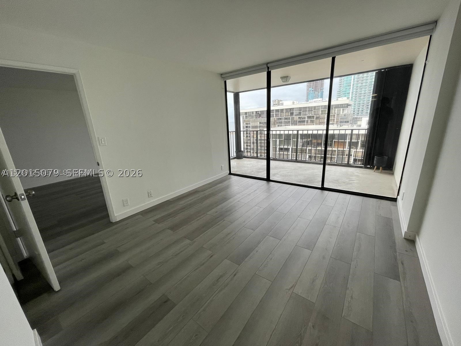 image Brickell Place II13