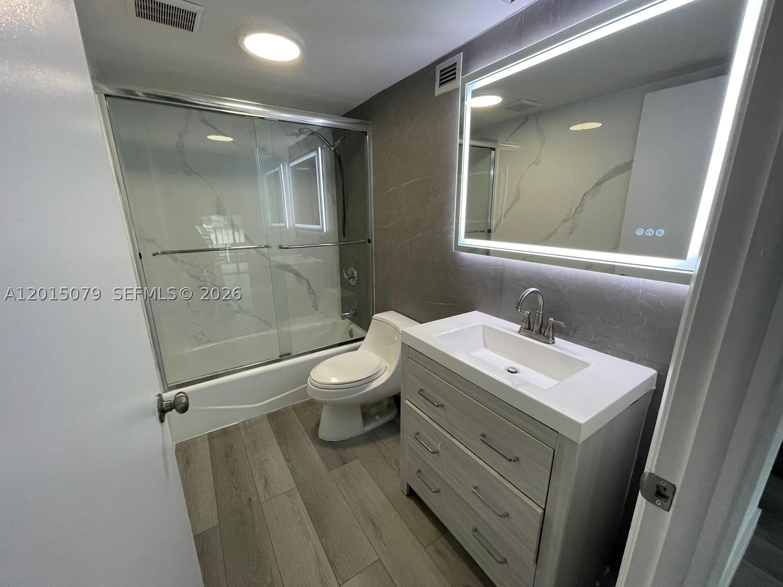 image Brickell Place II6