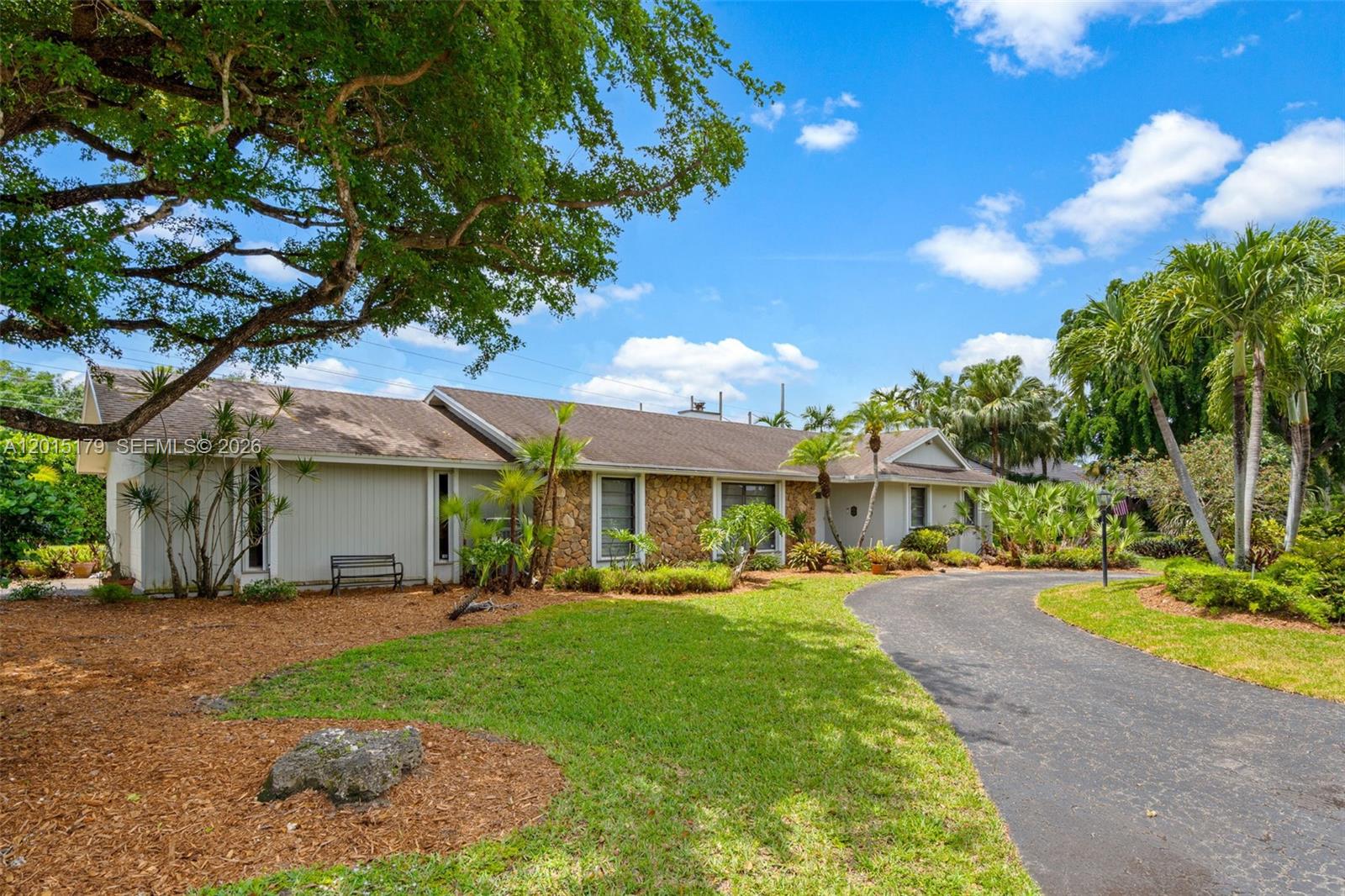 10044 SW 131st Ter Miami, FL 33176