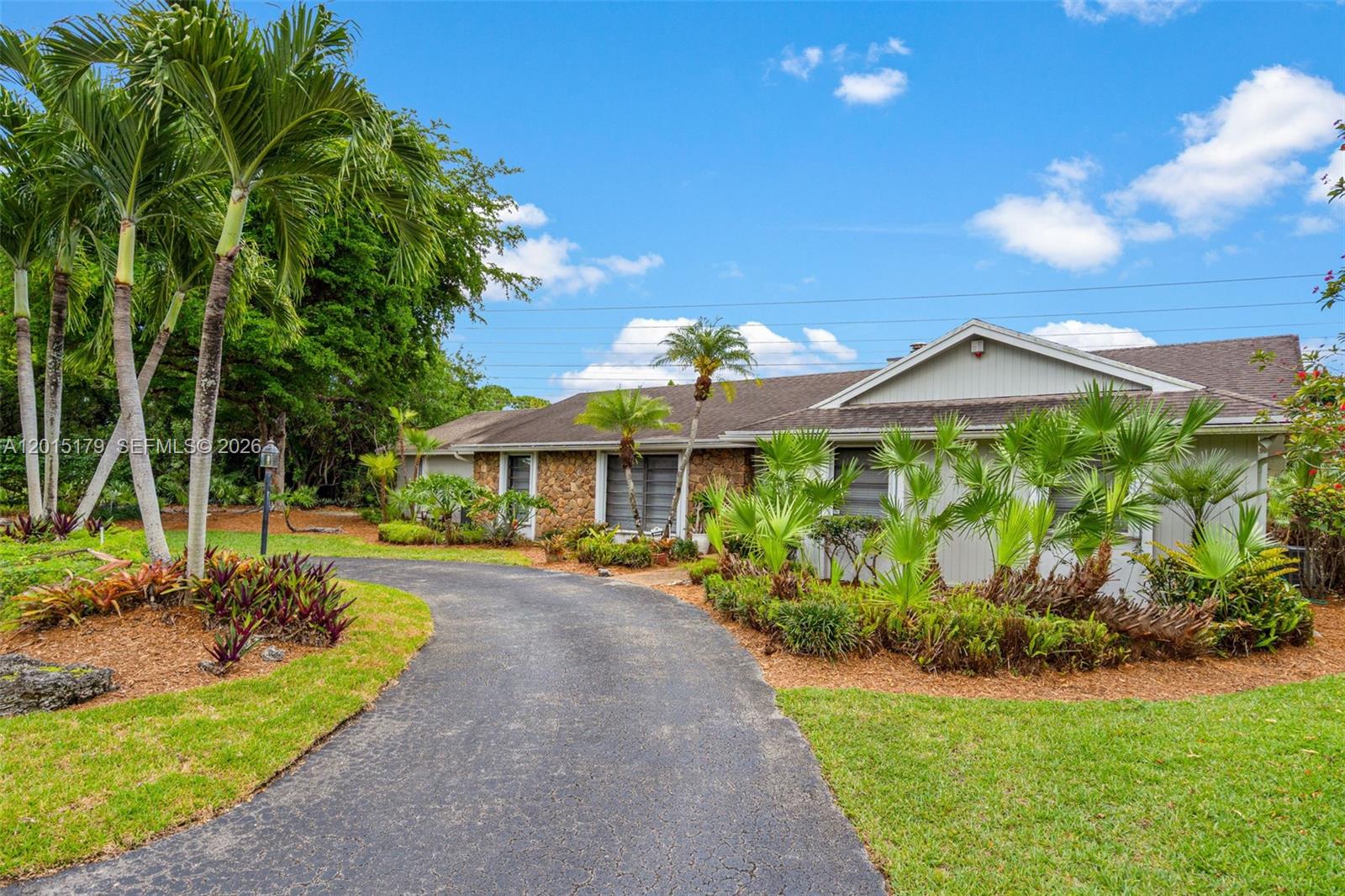 10044 SW 131st Ter Miami, FL 33176