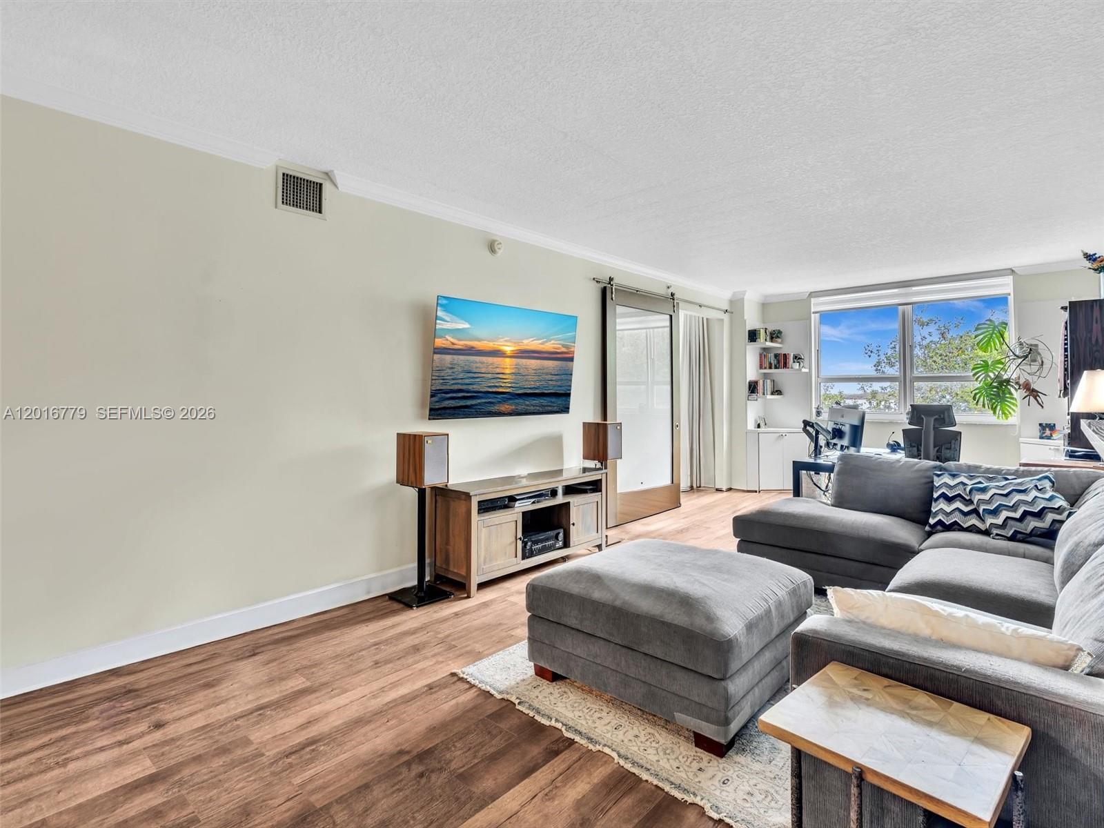 image Cite on the Bay East13