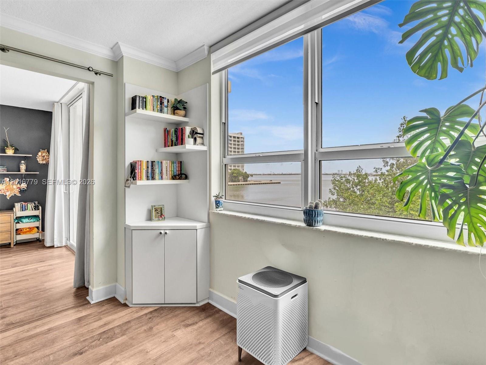 image Cite on the Bay East15