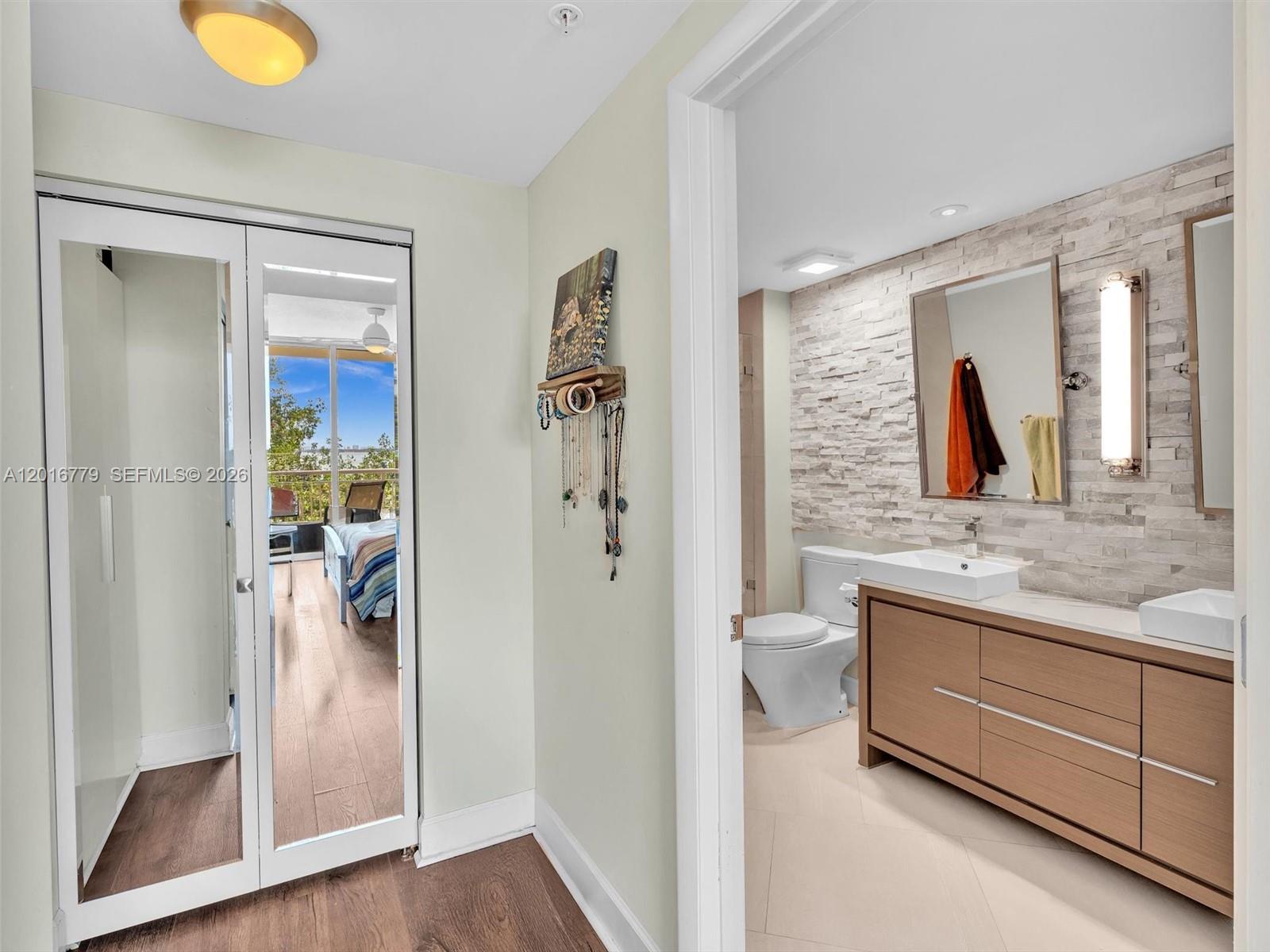 image Cite on the Bay East22