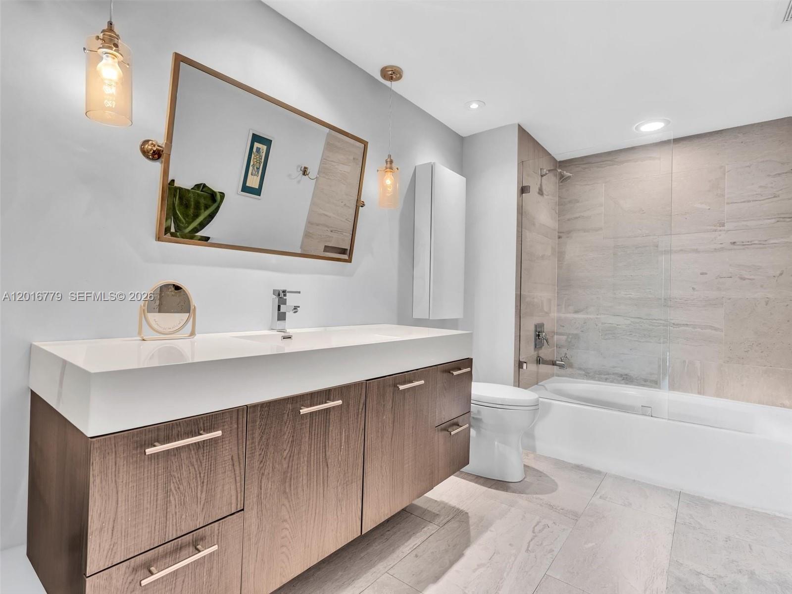 image Cite on the Bay East26