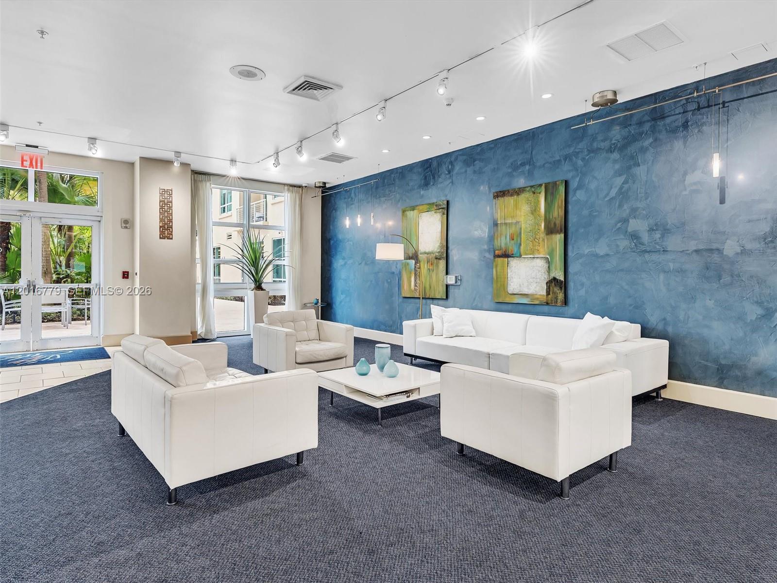image Cite on the Bay East35