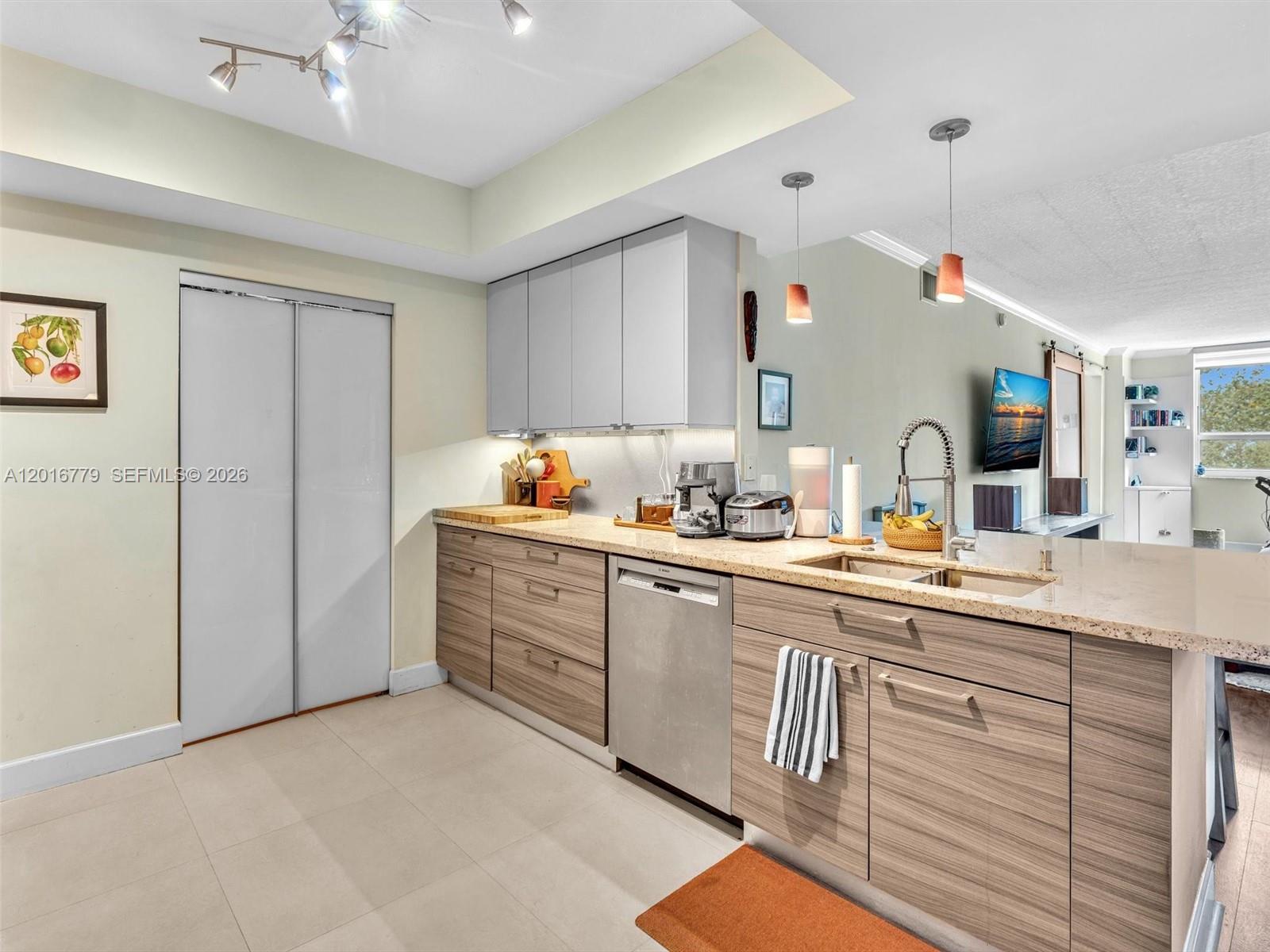image Cite on the Bay East7