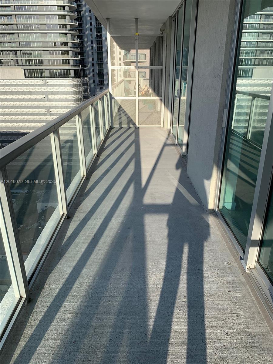 image Axis on Brickell North15
