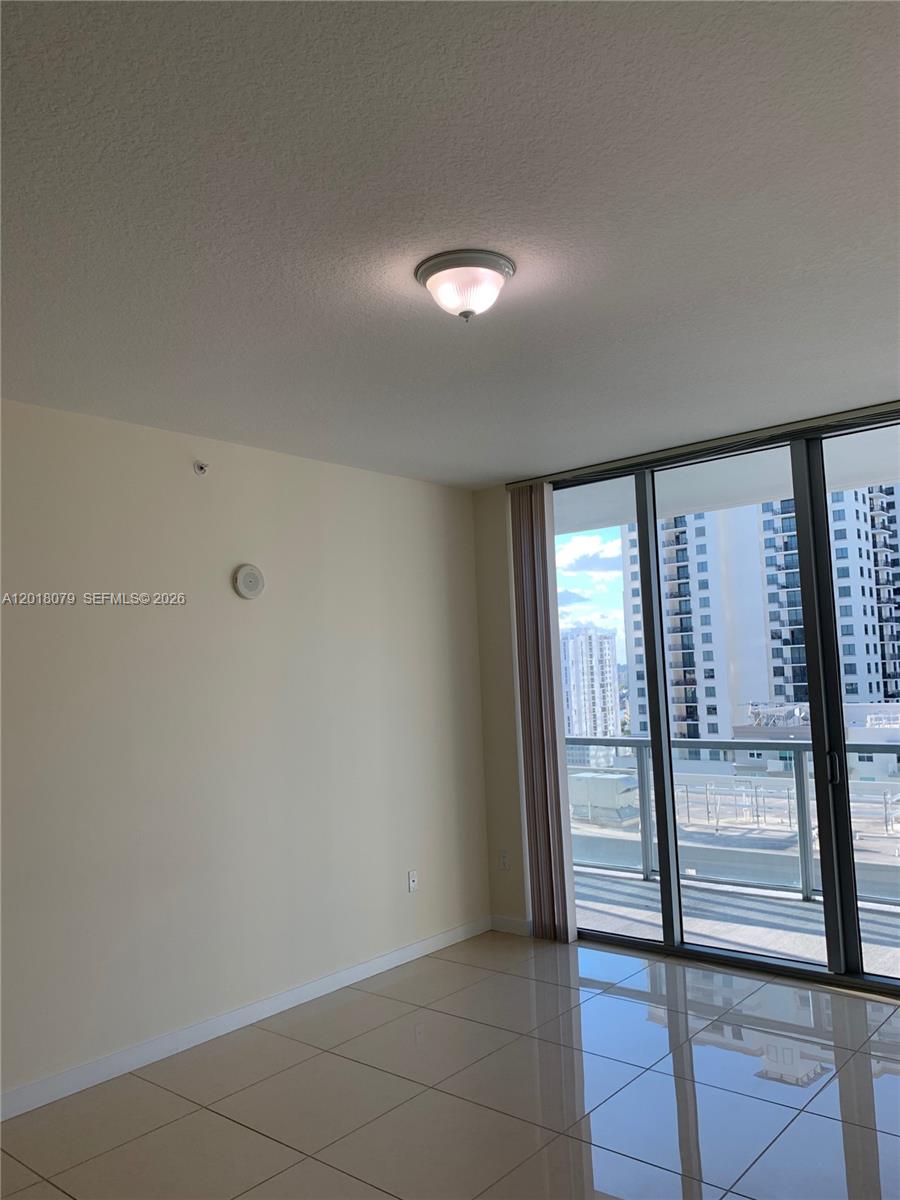 image Axis on Brickell North34