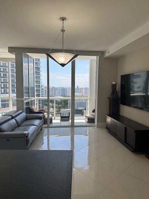 18201 Collins Ave #3407 Sunny Isles Beach, FL 33160