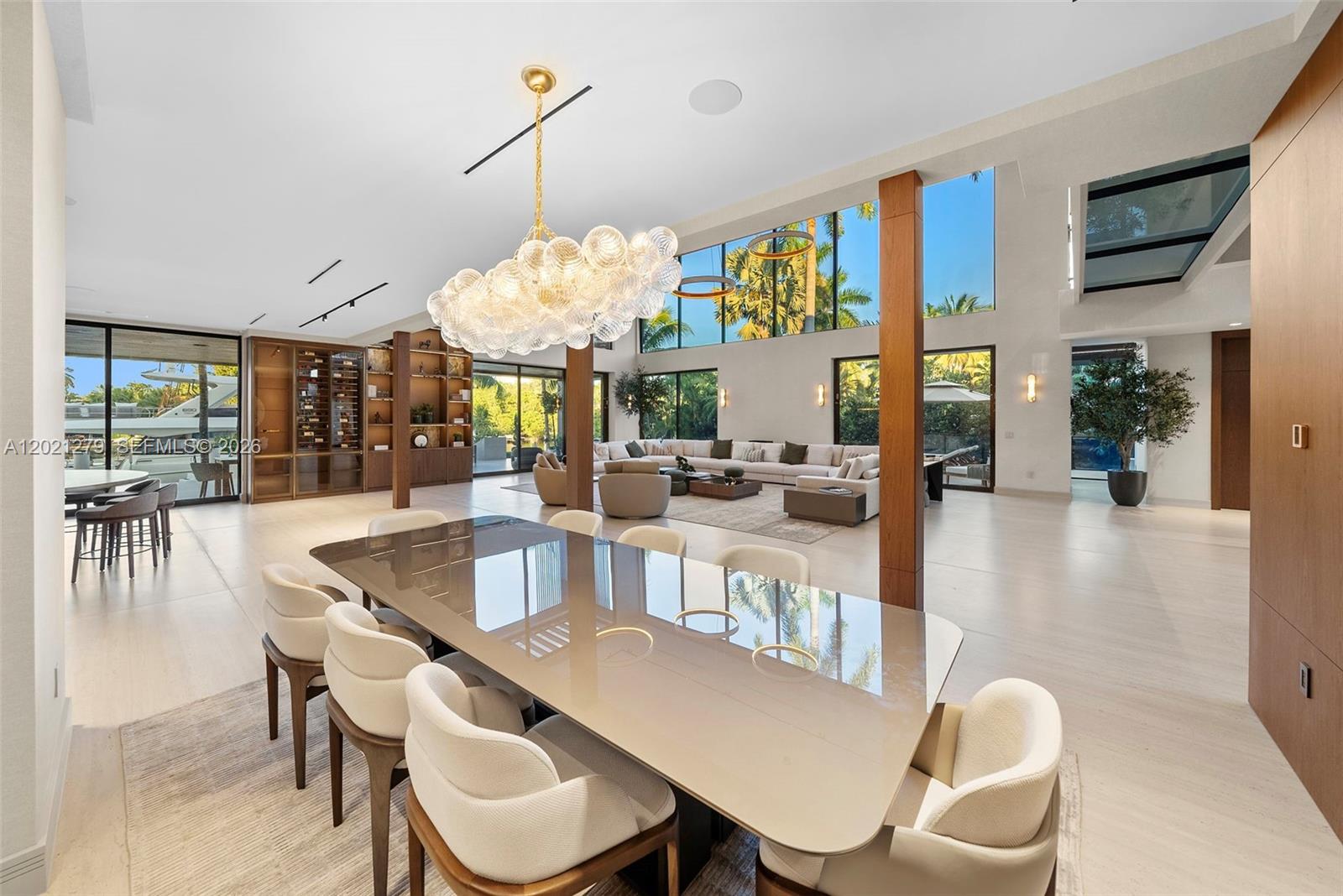 905 Belle Meade Is Dr Miami, FL 33138