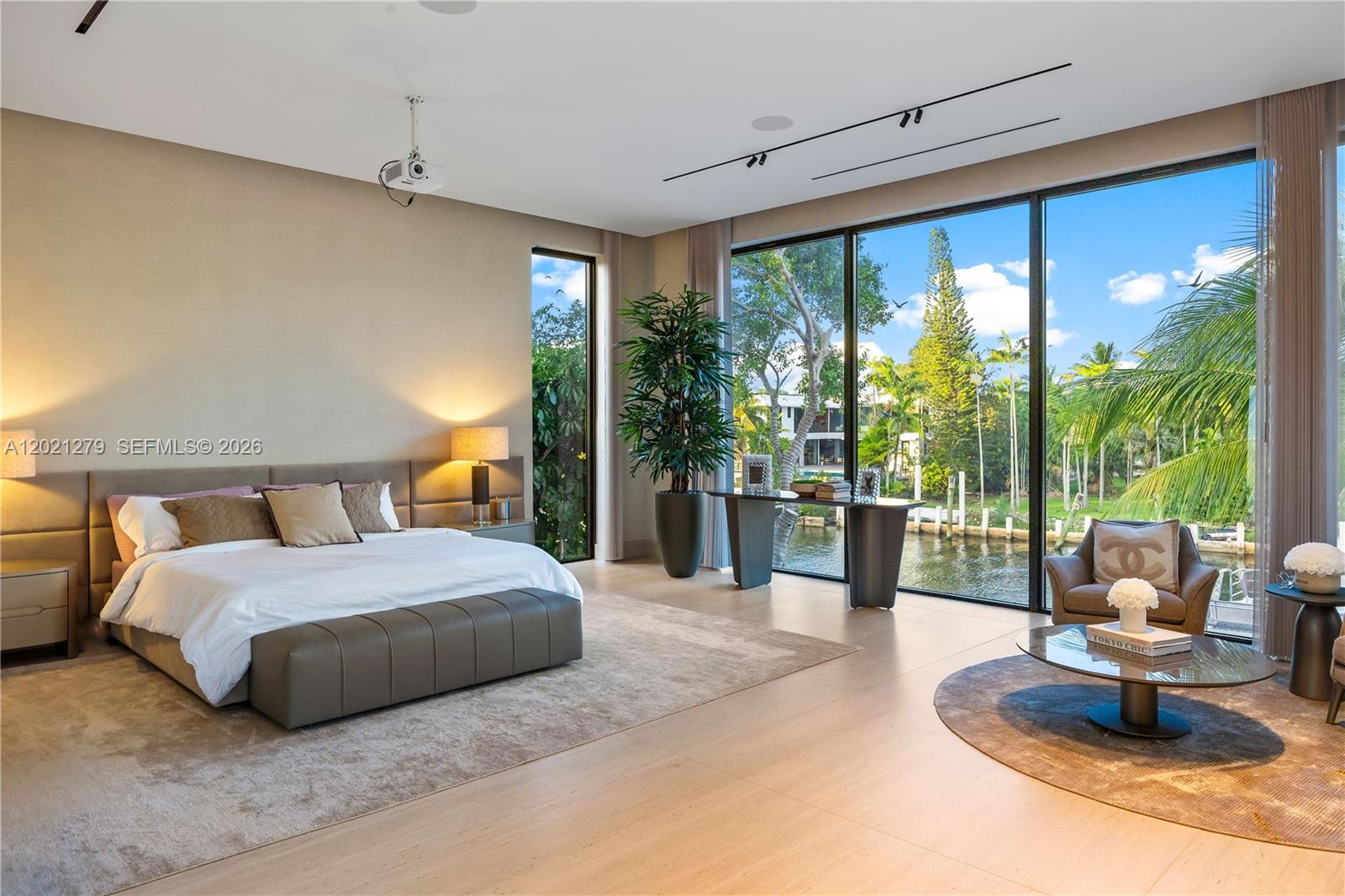 905 Belle Meade Is Dr Miami, FL 33138