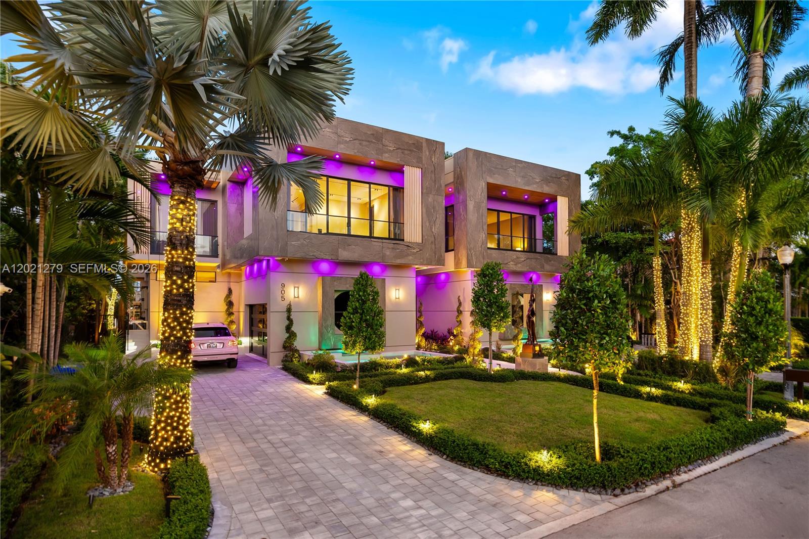 905 Belle Meade Is Dr Miami, FL 33138