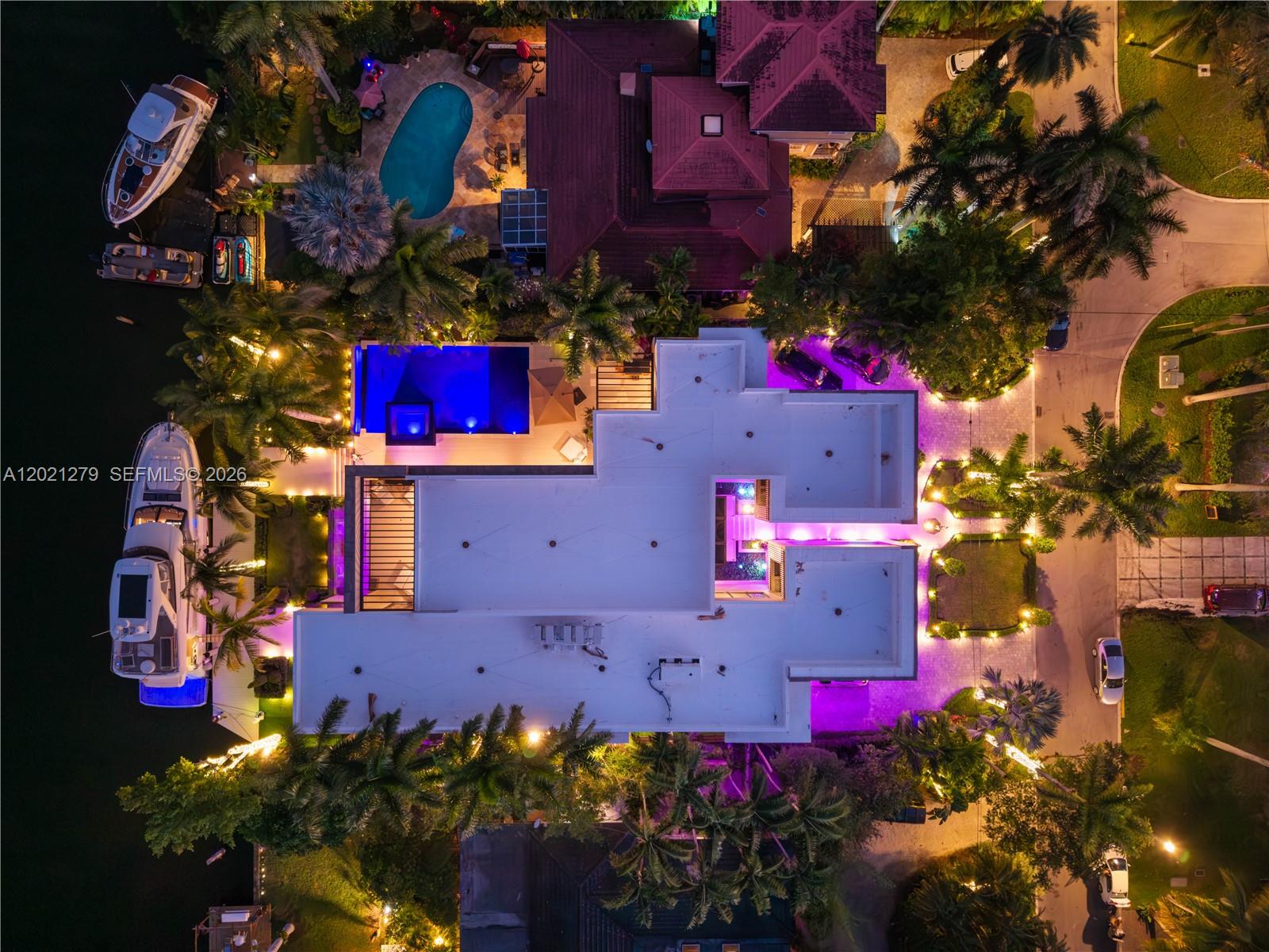905 Belle Meade Is Dr Miami, FL 33138