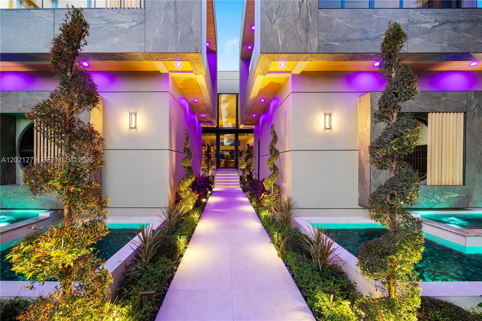 905 Belle Meade Is Dr Miami, FL 33138