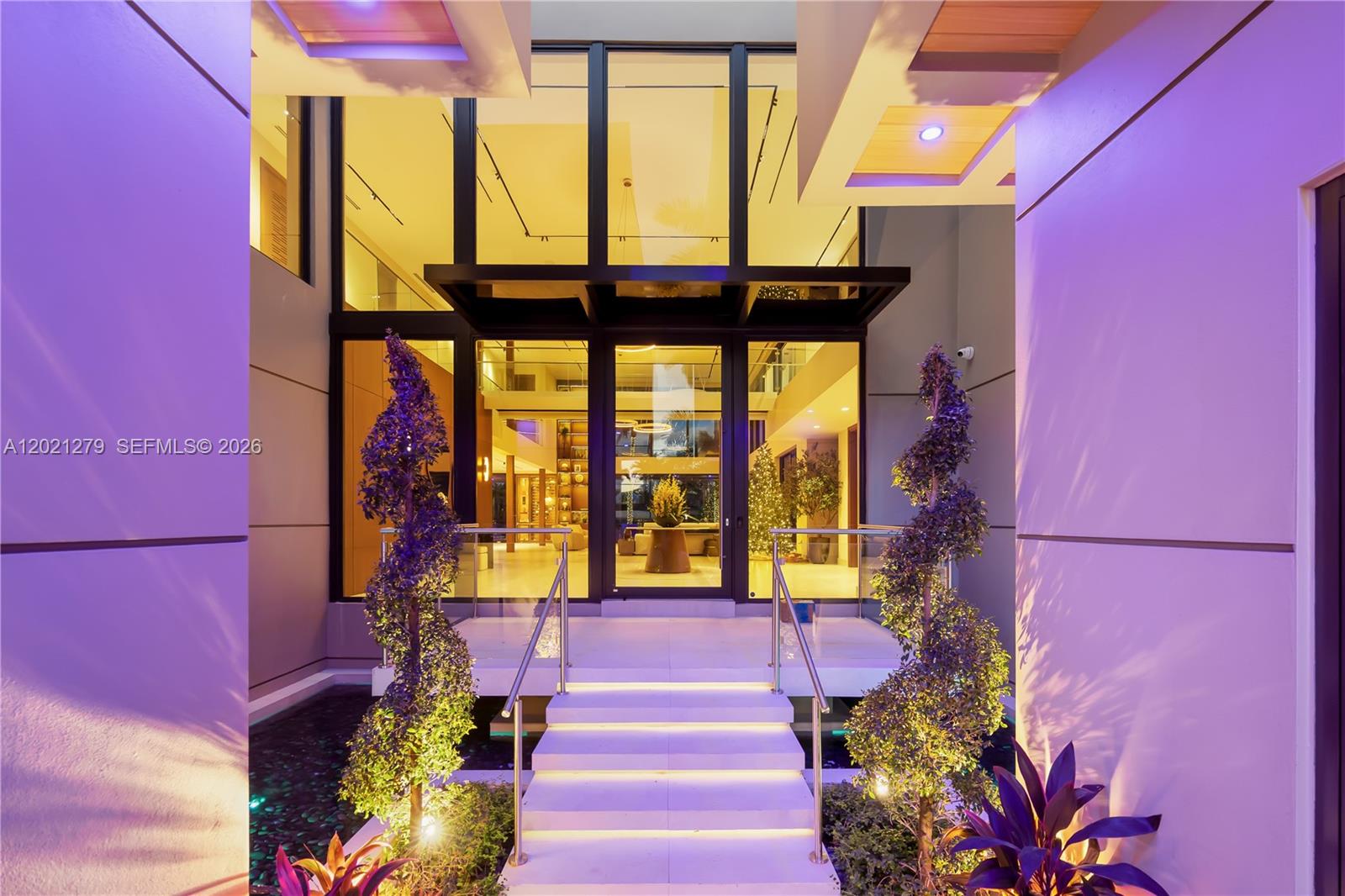 905 Belle Meade Is Dr Miami, FL 33138