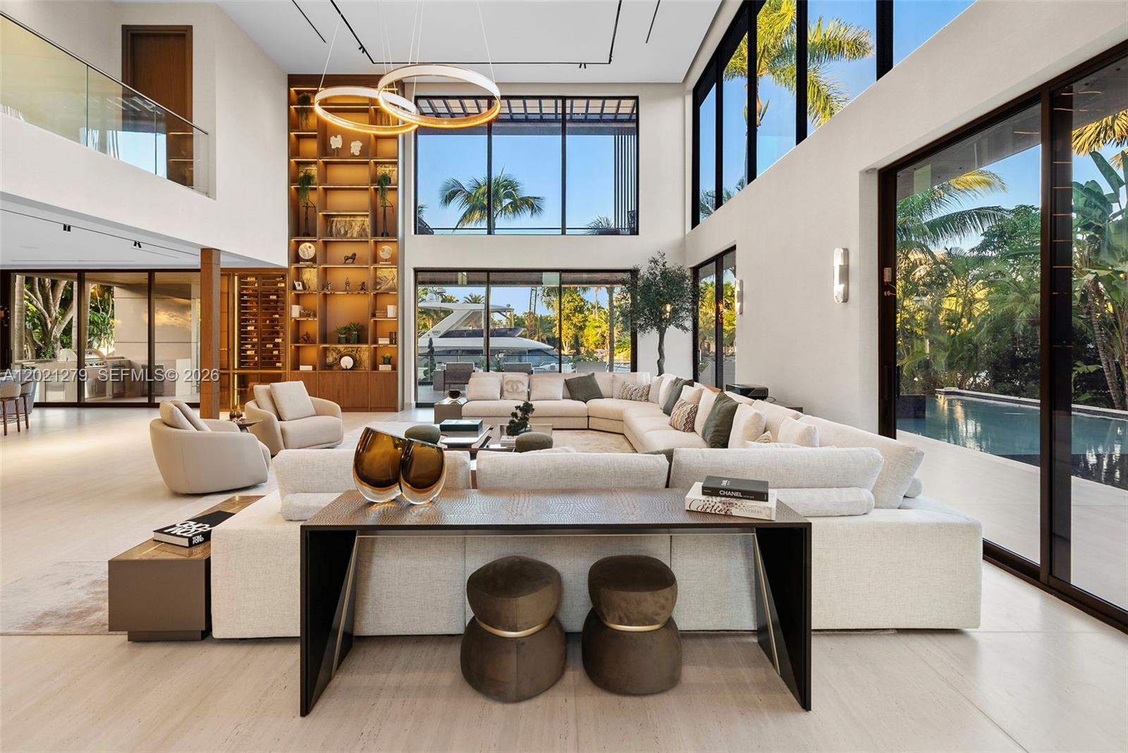 905 Belle Meade Is Dr Miami, FL 33138