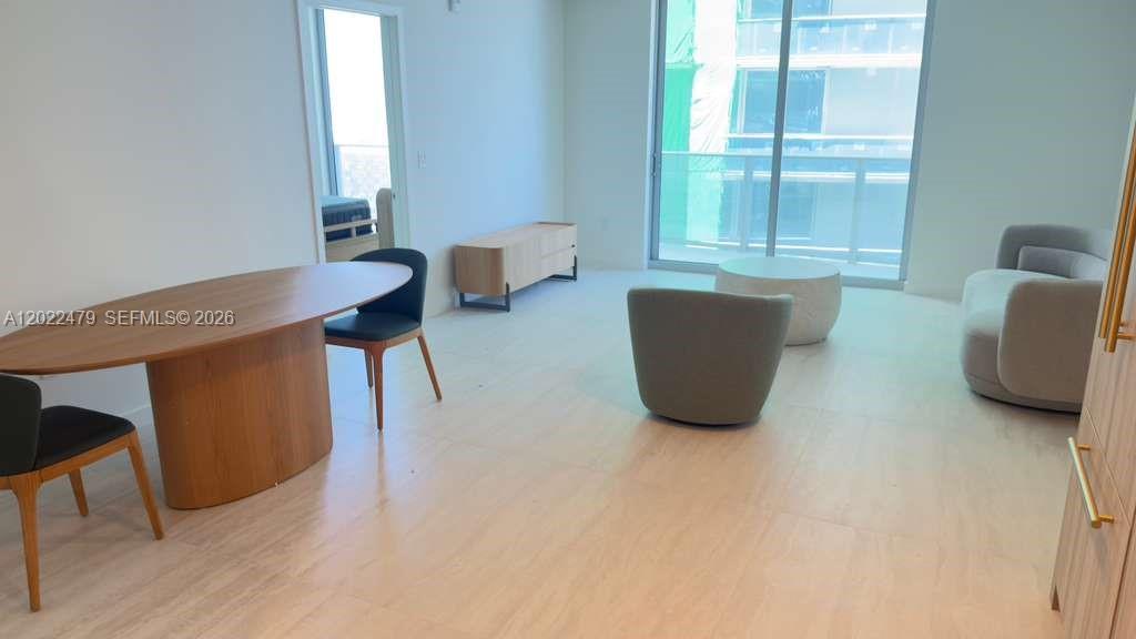 77 SE 5st #2306 Miami, FL 33131