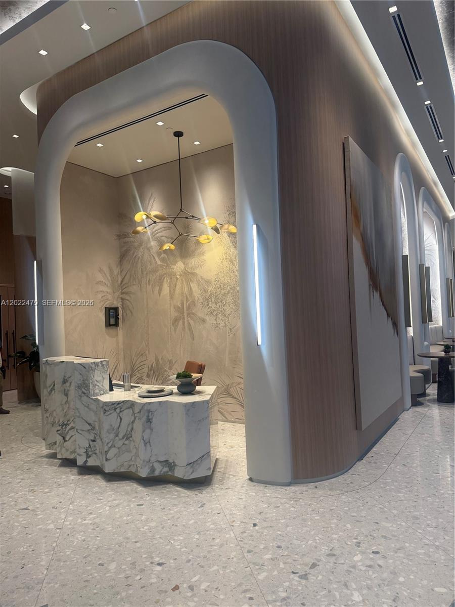 77 SE 5st #2306 Miami, FL 33131