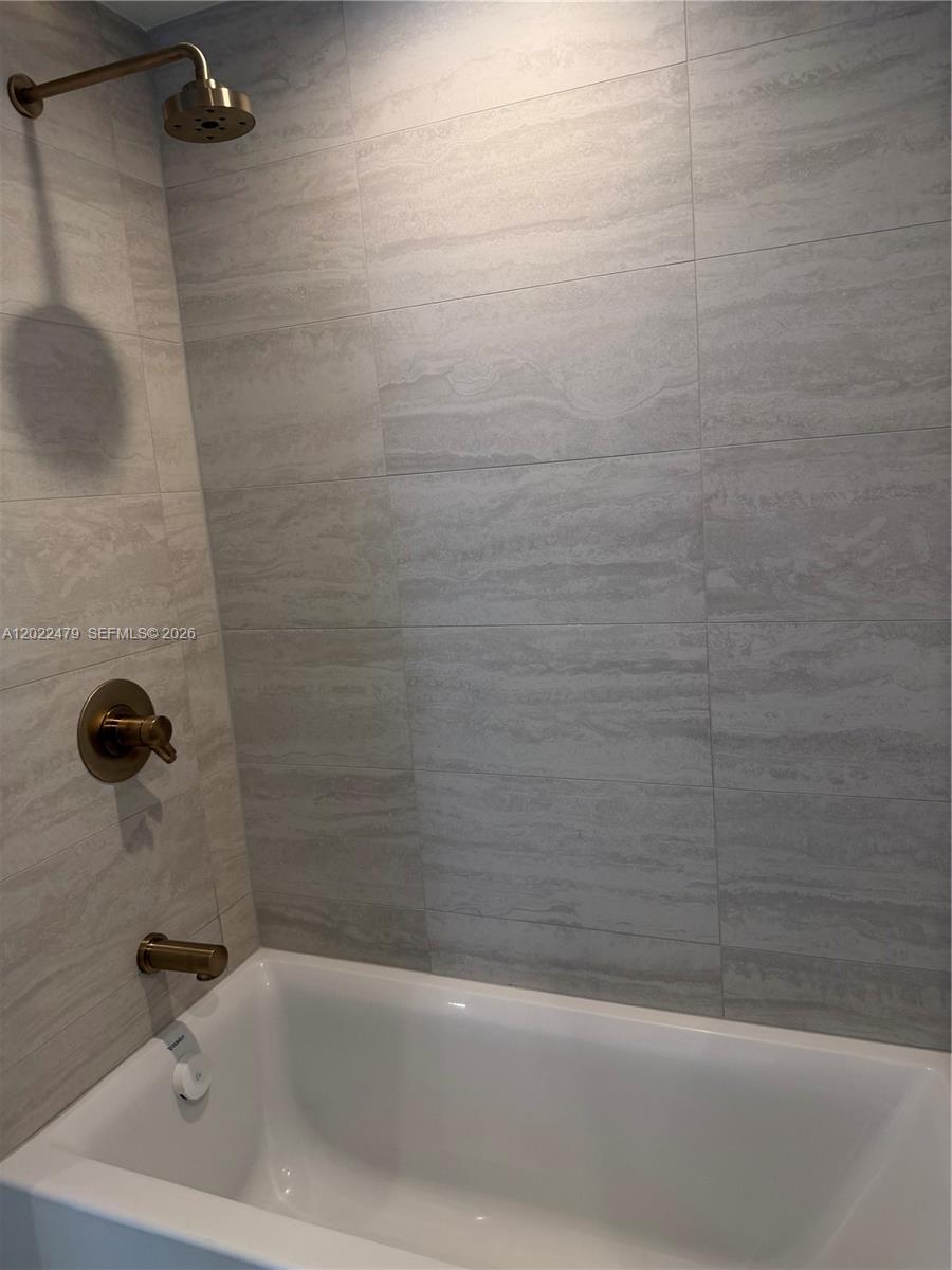 77 SE 5st #2306 Miami, FL 33131