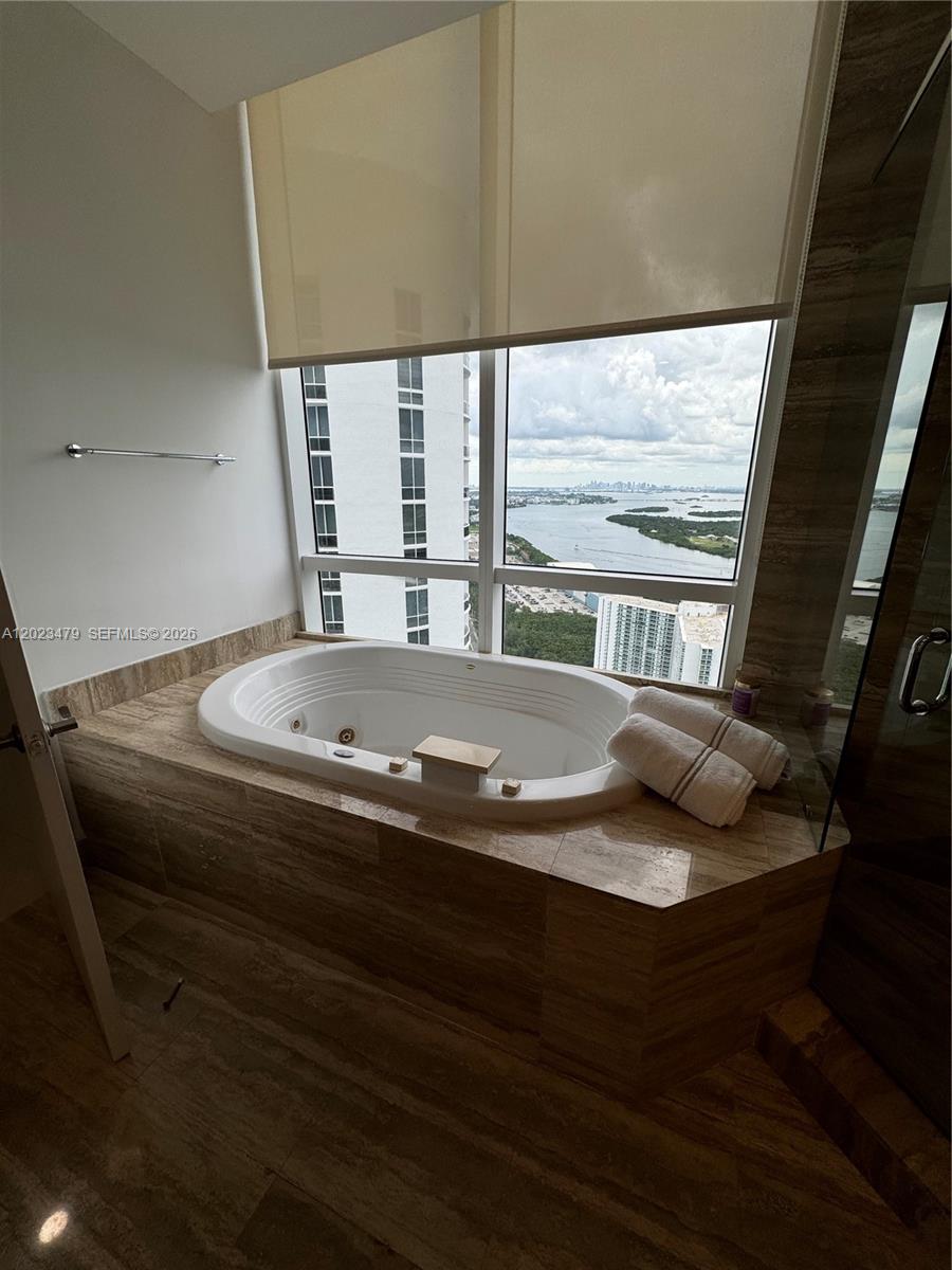 16001 Collins Ave #4006 Sunny Isles Beach, FL 33160