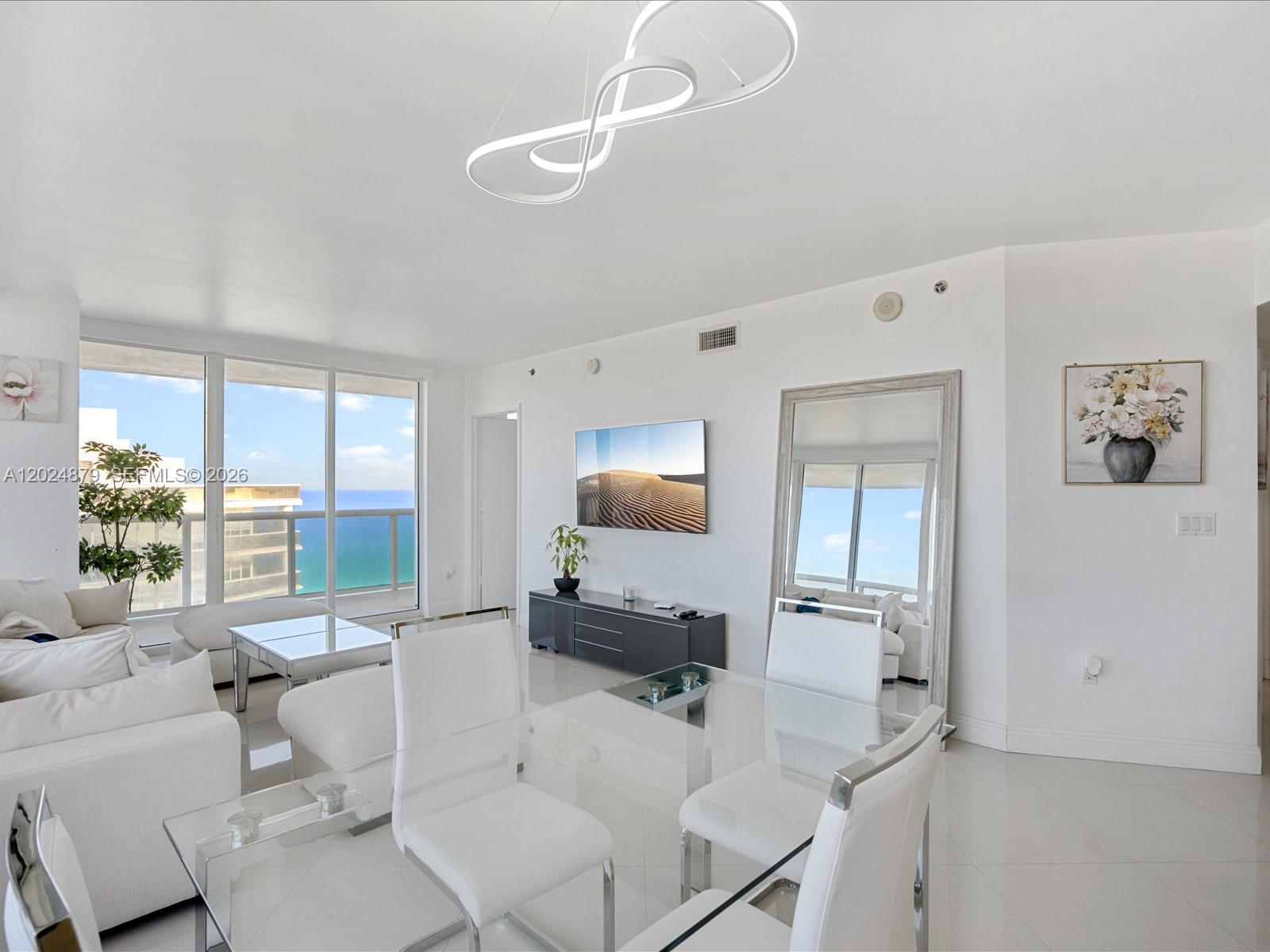 image Beach Club 21