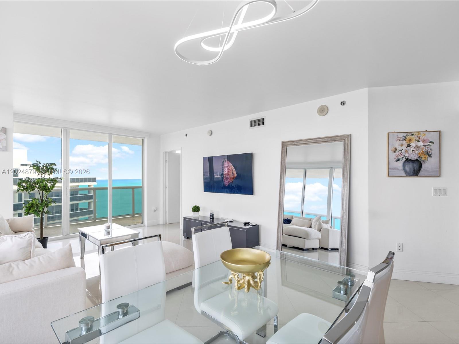 image Beach Club 245