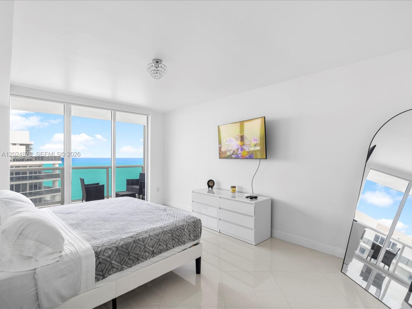 image Beach Club 249