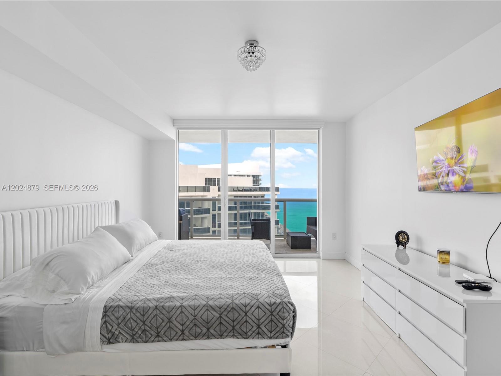 image Beach Club 250
