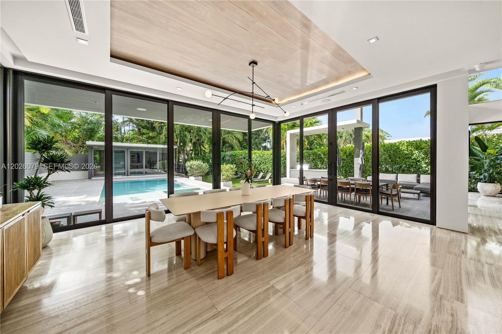 5061 N Bay Rd Miami Beach, FL 33140