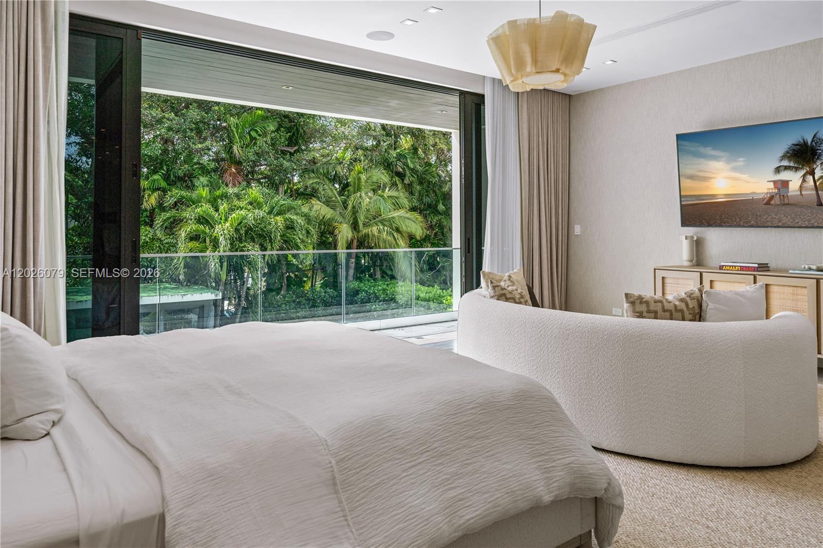 5061 N Bay Rd Miami Beach, FL 33140